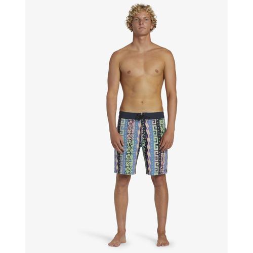 Men's Sundays Pro 19" 4-Way Stretch Board Shorts