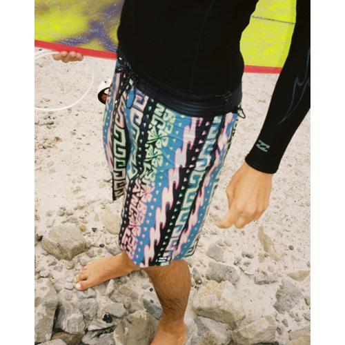 Men's Sundays Pro 19" 4-Way Stretch Board Shorts