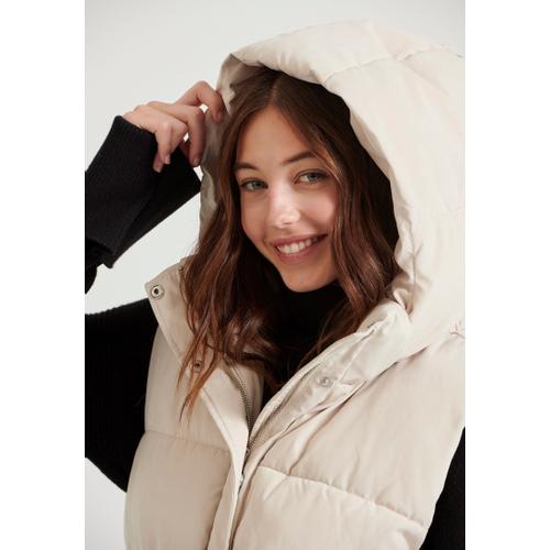 Women's Loose-Fit Long Puffer Vest with Quilted Design
