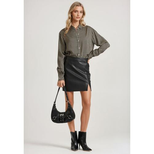 Women's Long Plaid Shirt with Relaxed Style & Classic Collar