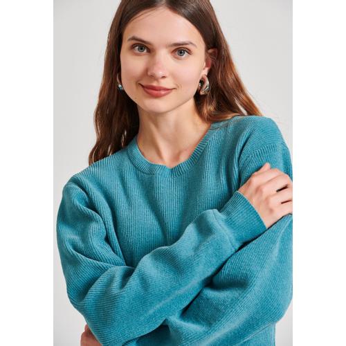 Women’s Crew Neck Chenille Short Sweater with Regular Fit