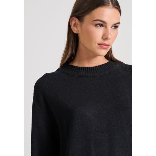 Women's Viscose Pullover with Ribbed Hem and V-Neckline