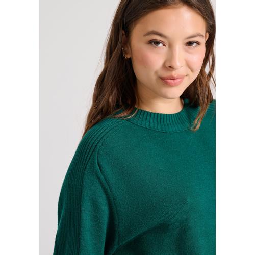 Women's Viscose Pullover with Ribbed Hem and V-Neckline