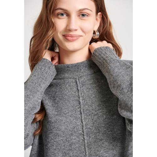 Women's Relaxed Fit Crew Neck Sweater with Rib Knit Finishes