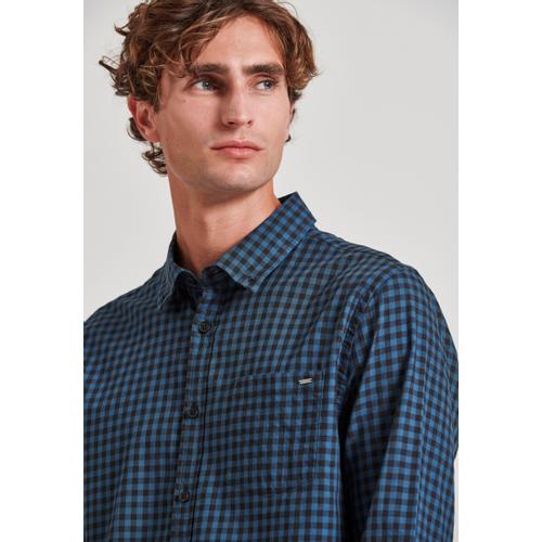 Men's Plaid Shirt with Chest Pocket and Button-Down Collar