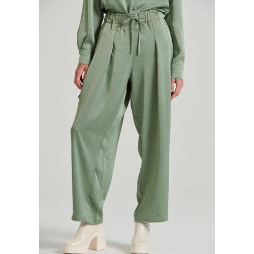 Women's Cargo Pants with Loose Fit & Elasticated Waist