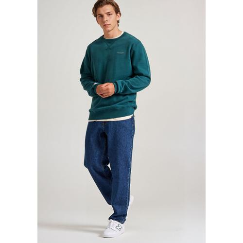 Men's The Essentials Crew Neck Sweatshirt with Chest Print