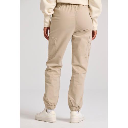 Women's High-Rise Cargo Pants with Cuffed Hem