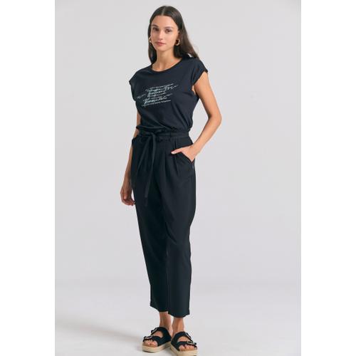 Women’s Crew Neck Top with Longer Back, Regular Fit and Text Artwork Design