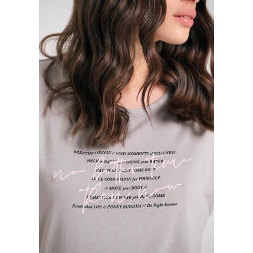 Women’s Crew Neck Top with Longer Back, Regular Fit and Text Artwork Design