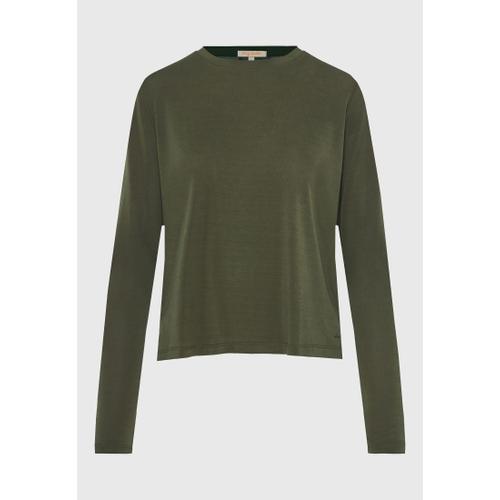 Women's Crew Neck Long Sleeve T-Shirt with Branded Label