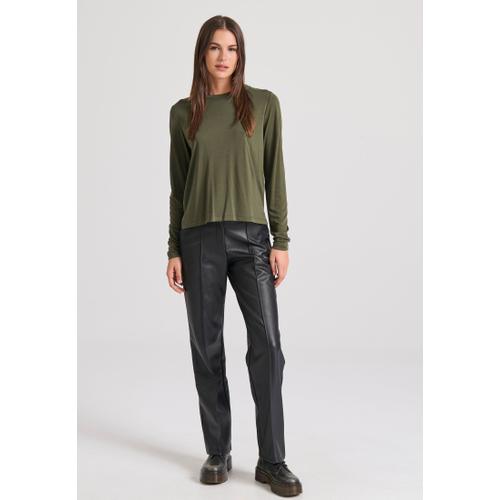 Women's Crew Neck Long Sleeve T-Shirt with Branded Label