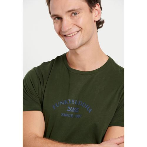 Men's T-shirt with Print on the Chest, Round Neck and Short Sleeves