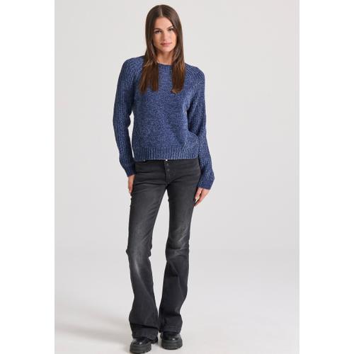 Women's Crew Neck Chenille Pullover with Logo Badge Above the Hem