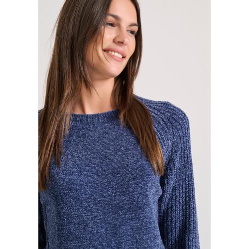 Women's Crew Neck Chenille Pullover with Logo Badge Above the Hem