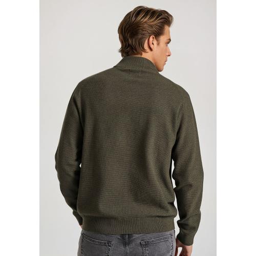 Men's Half-Zip Sweater with Button Placket Closure, Ribbed Finishes & Regular Fit