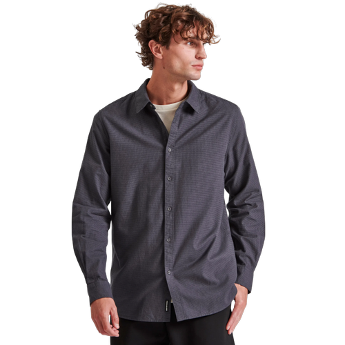 Herrenhemd mit garngefärbtem Mikrokaromuster