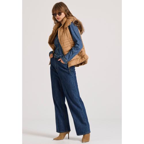 Women's Quilted Puffer Vest Jacket with Detachable Fur and Recycled Filling