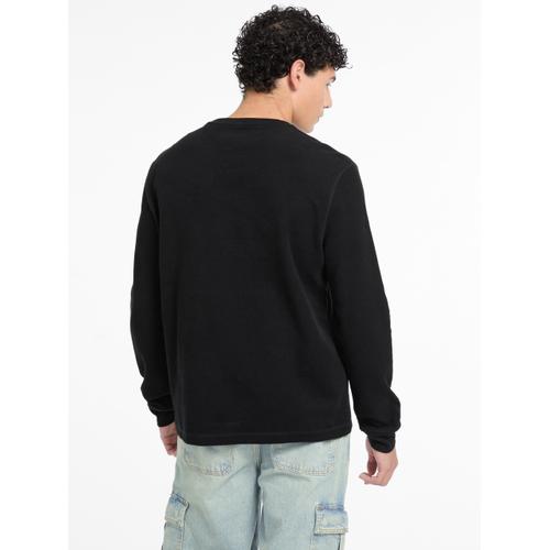 Men's Mini Triangle Long Sleeve Top with Subtle Detail