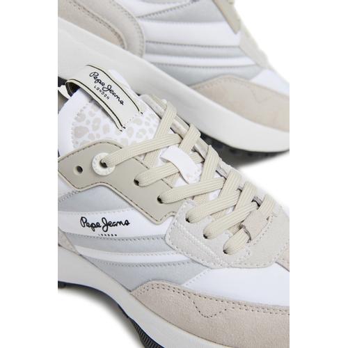 Women's Lucky Top Sneakers with Logo Details