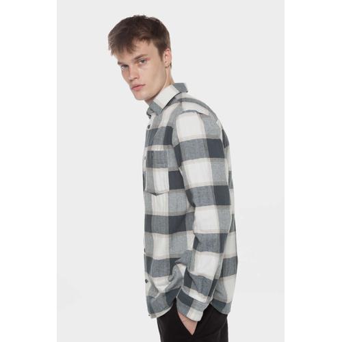Men's Checked Long Sleeve Shirt with Front Button Placket & Chest Pockets
