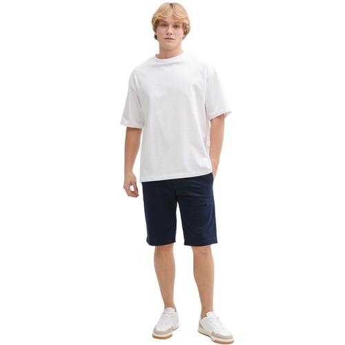 Men's Chino Shorts with Button & Zipper Closure